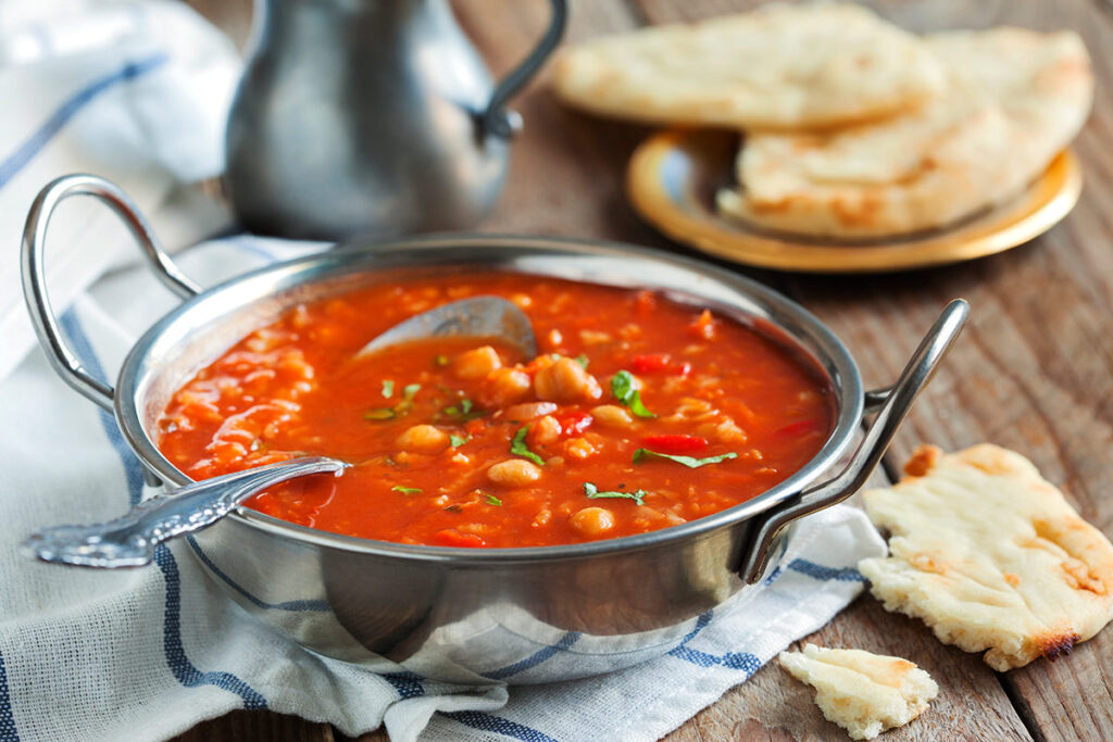 Варим кастрюлю острого супа из 200 граммов утки: вкусно как в ресторане