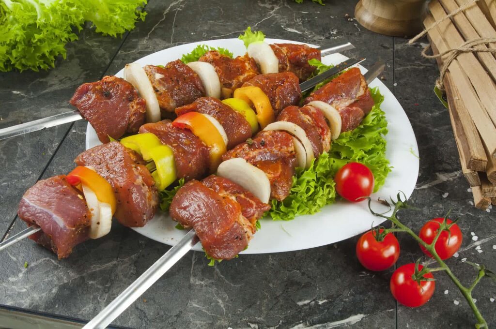 Шашлык из свинины. Самые вкусные маринады.