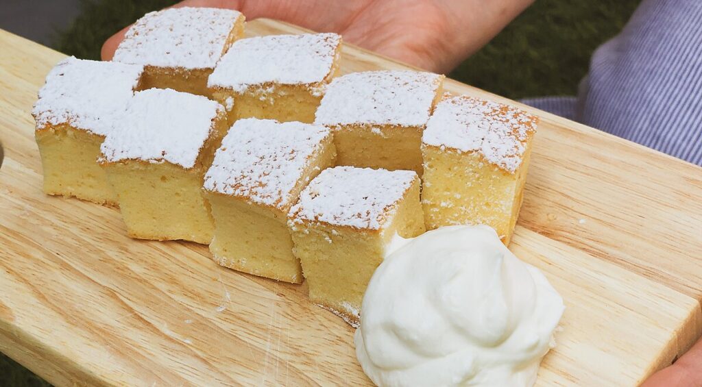 Молочный пирог – мягкий и нежный, как облачко