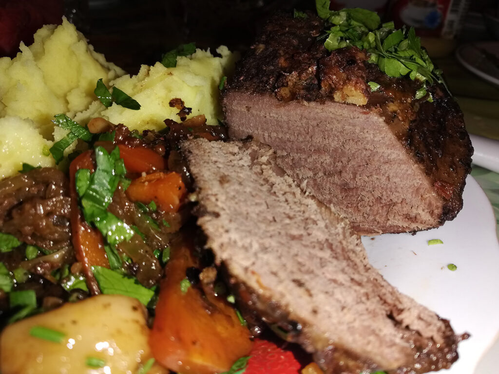 Мясо, масло и соль. Это всё, что нужно, чтобы приготовить фантастическое мясо по-риммски