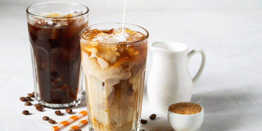 Как приготовить холодный кофе: рецепты освежающего напитка для лета