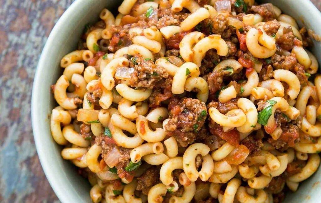 Макароны по-флотски с тушенкой