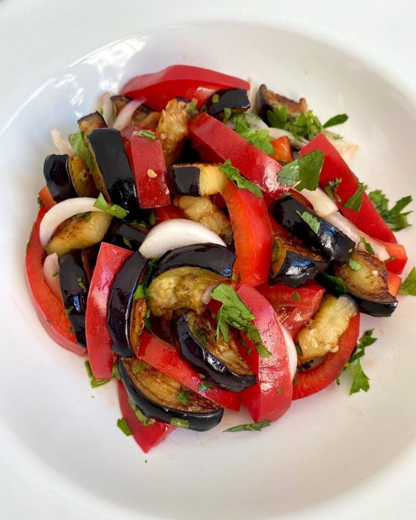 Салаты из баклажанов: оригинальные и очень вкусные рецепты блюд