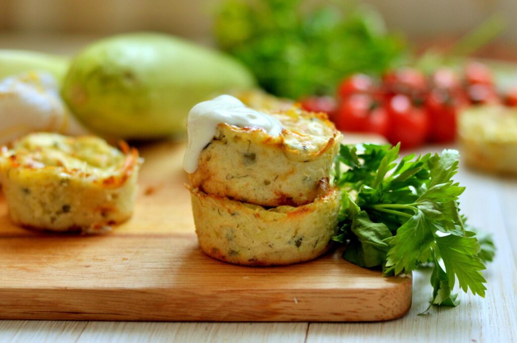 Домашняя выпечка &#8212; Кабачковые кексы с сыром