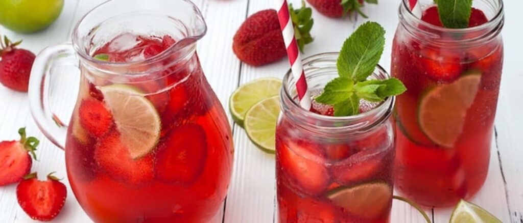 Клубничный лимонад: 3 лучших рецепта на лето