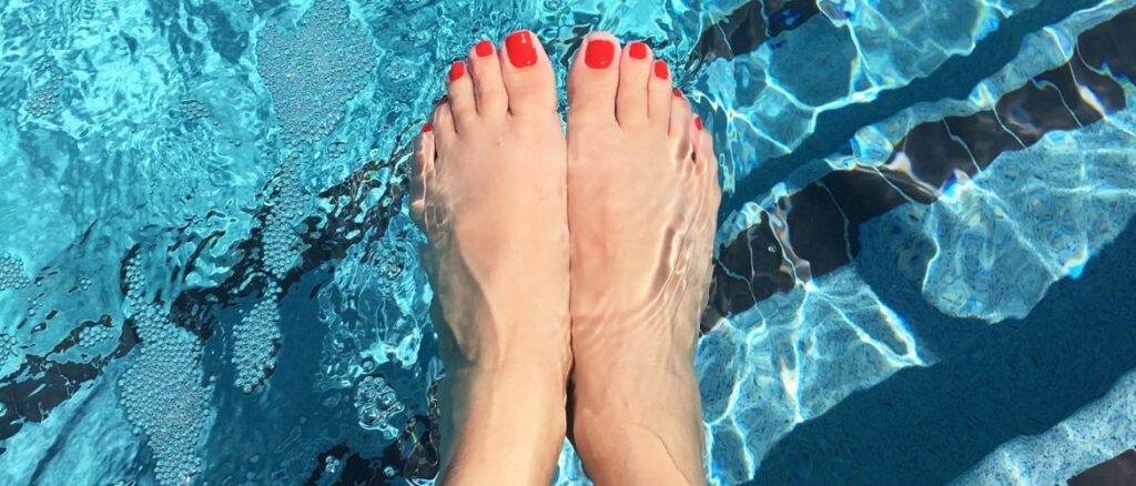 Модный педикюр лето 2025: главные тренды