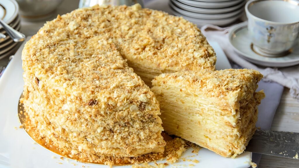 Торт &#171;Наполеон&#187;: рецепт, покоряющий сердца с первого кусочка