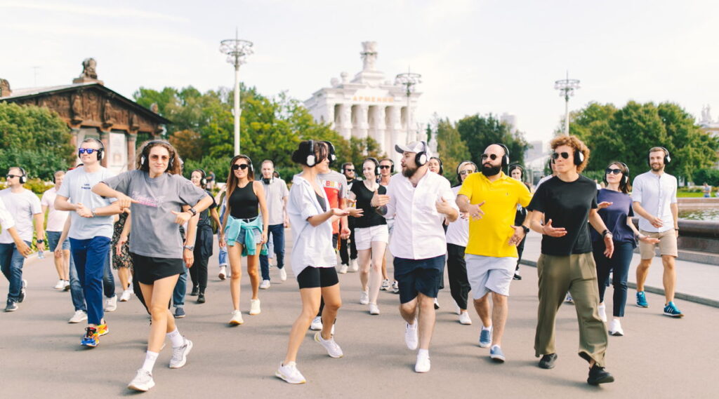 Пой, танцуй, лепи: как творческое хобби помогает в достижении целей