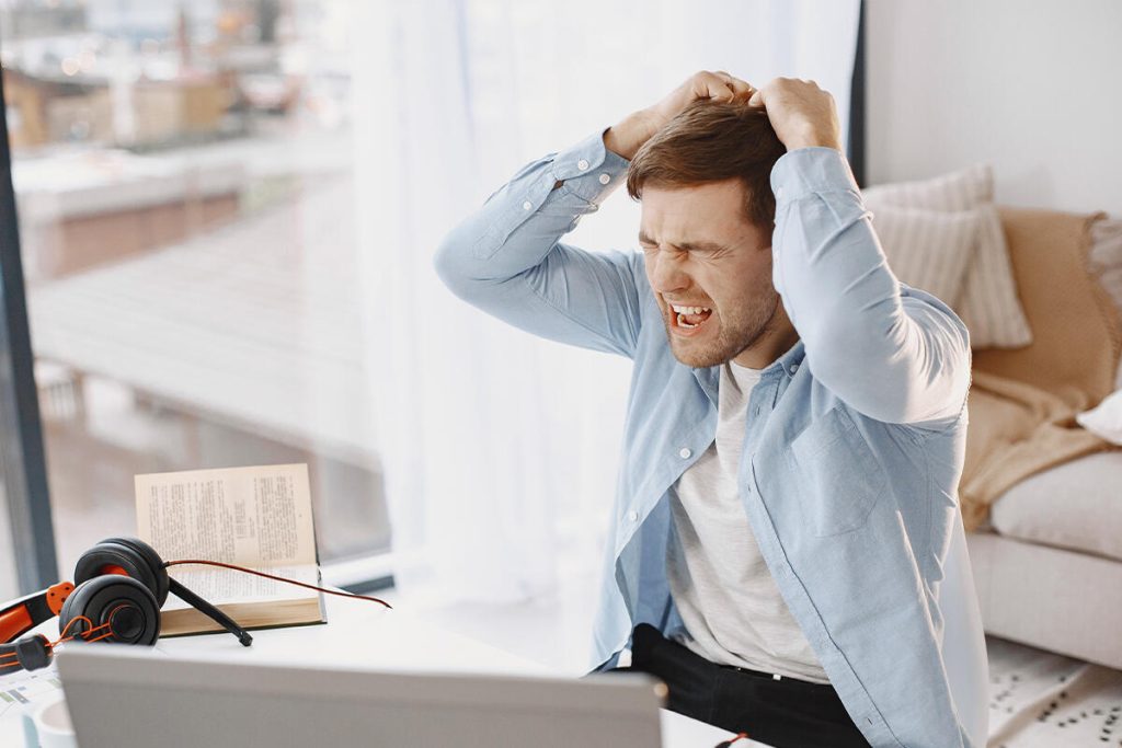 «Всё НЕ нормально»: как стресс влияет на мужчин и как не допустить разрушения