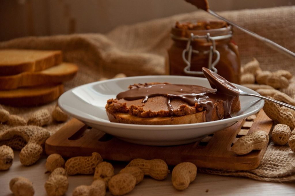 Домашняя шоколадная арахисовая паста