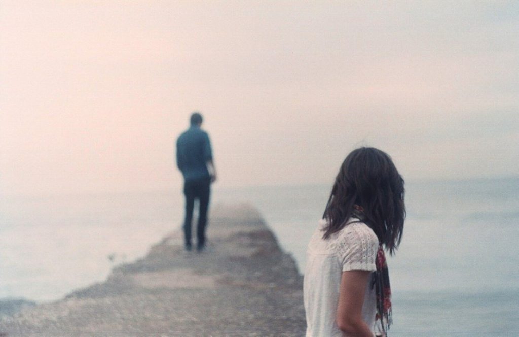 С глаз долой — из сердца вон! Как правильно закончить старые отношения, чтобы освободить место для новой любви?