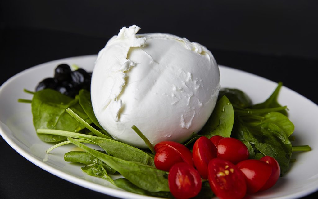 Настоящая итальянская моцарелла за 30 минут. Варим из магазинного молока и на вкус будет не отличить