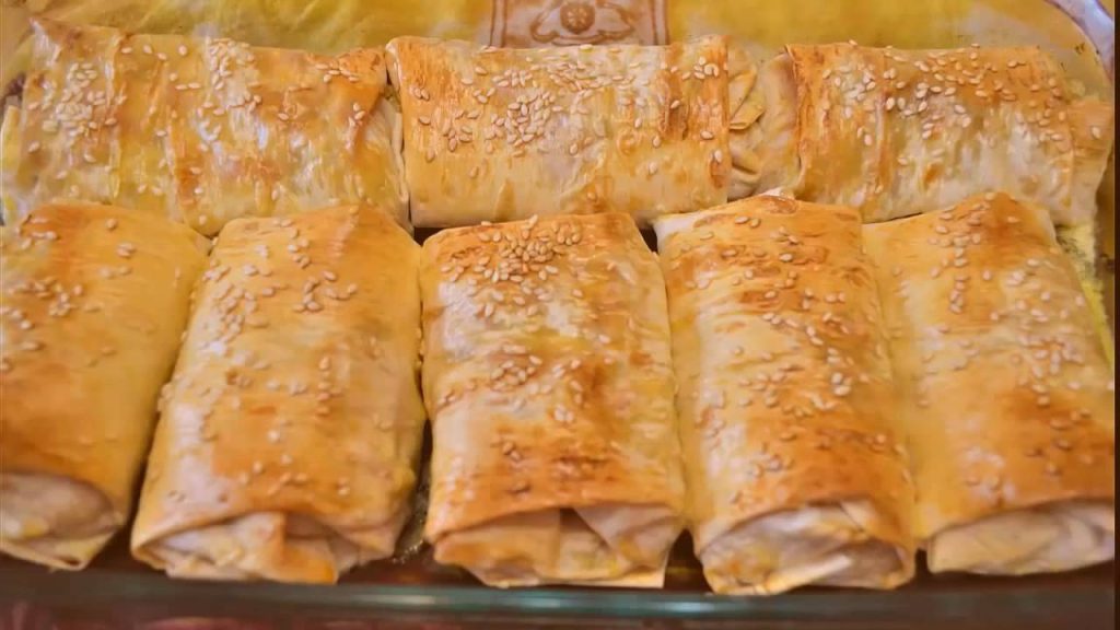 Лаваш с ветчиной и сыром в духовке