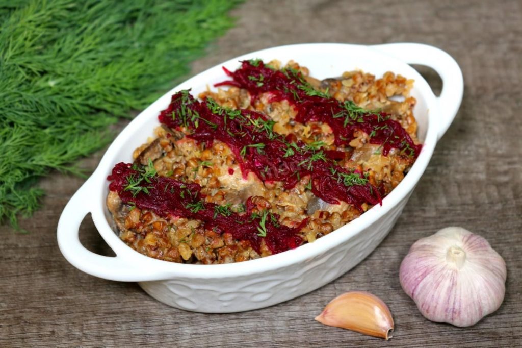 Гречотто со свеклой, кабачком и сыром