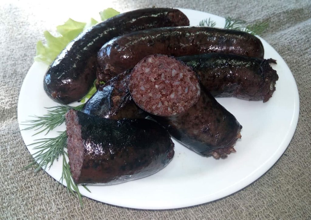 Домашняя кровяная колбаса с гречкой
