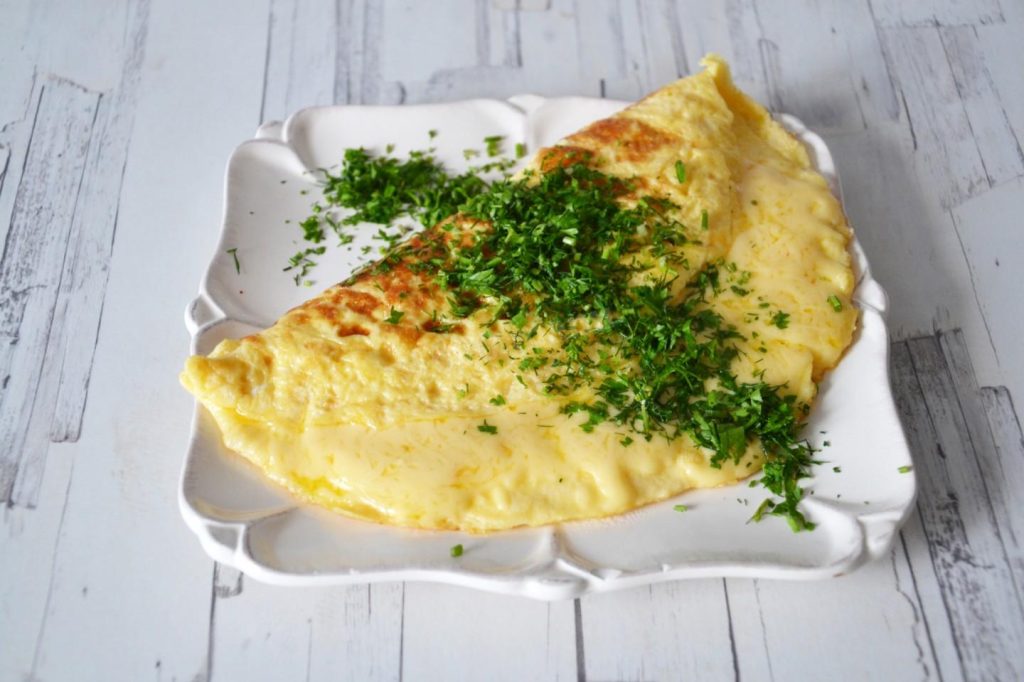 Французский омлет с творожным сыром