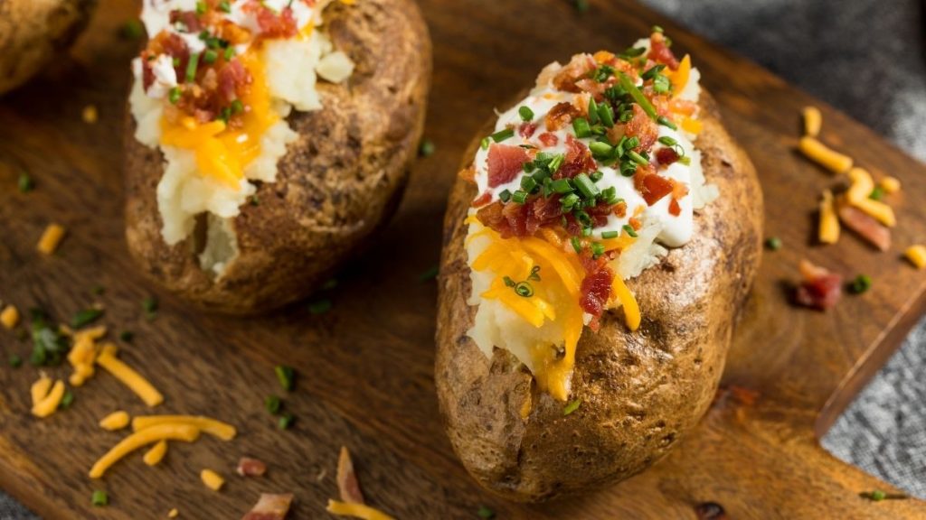 Картошка с перцем халапеньо и сыром