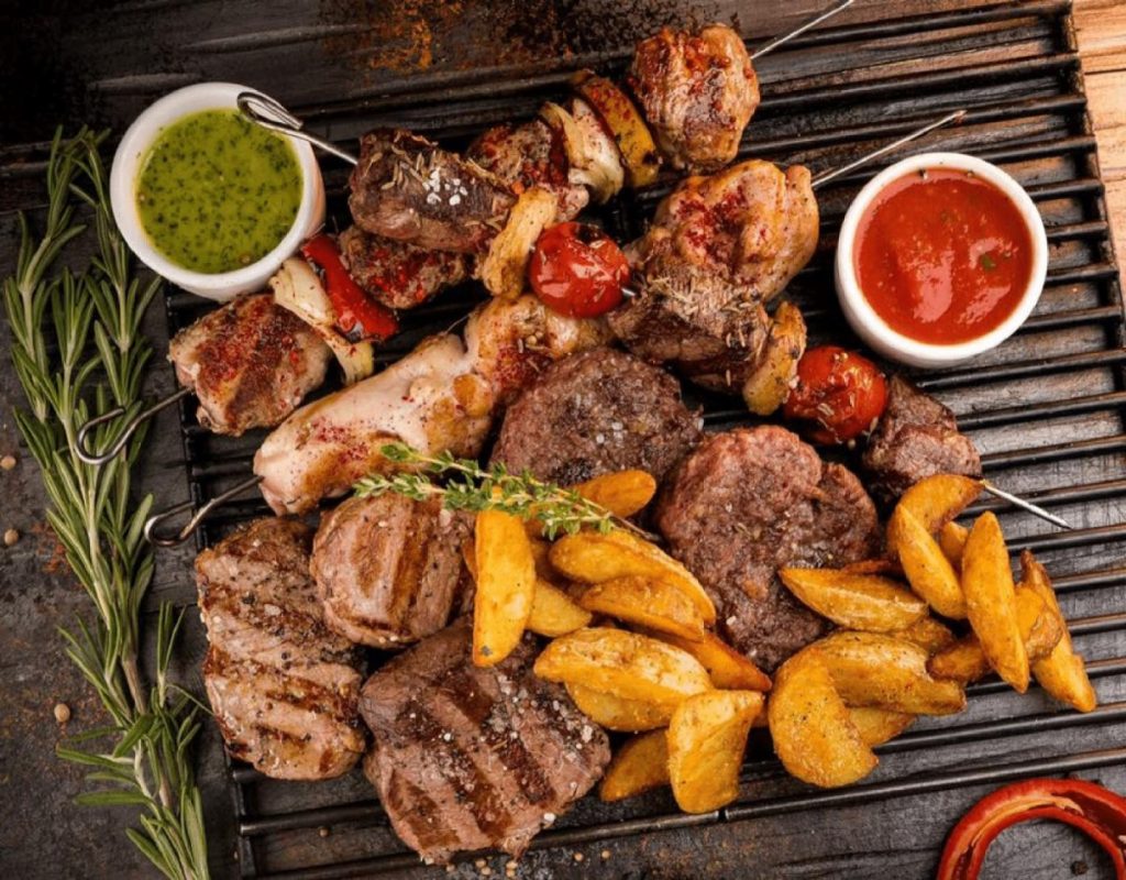 Мясное ассорти на гриле