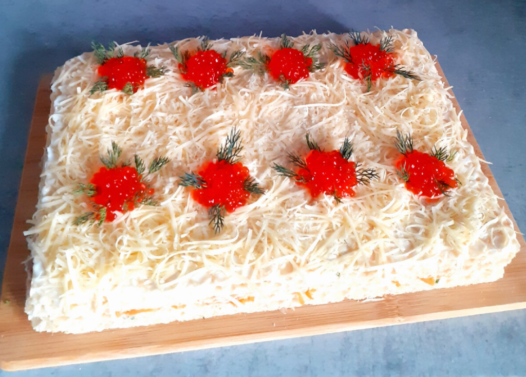 Праздничный закусочный торт с селёдкой! Закуска на любой праздничный стол!