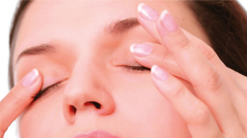 Массаж глаз: польза и 7 эффективных техник