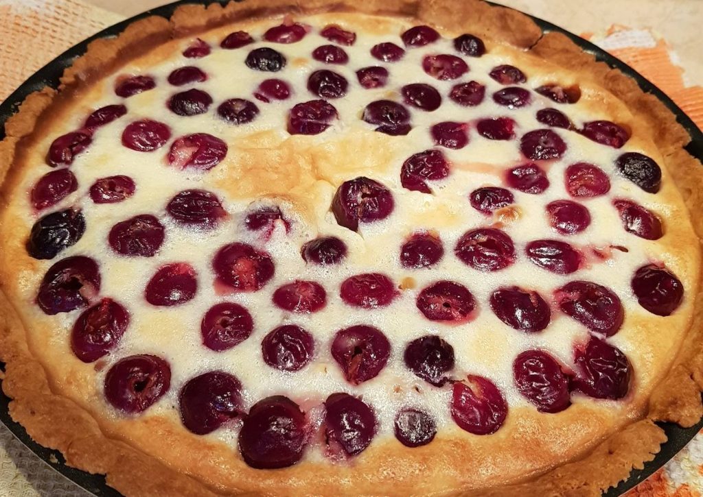 Пеку этот ПИРОГ уже лет 10! и Всегда ВСЕ в Восторге! Всего-то нужно немного Творога и горсть ягод&#8230;