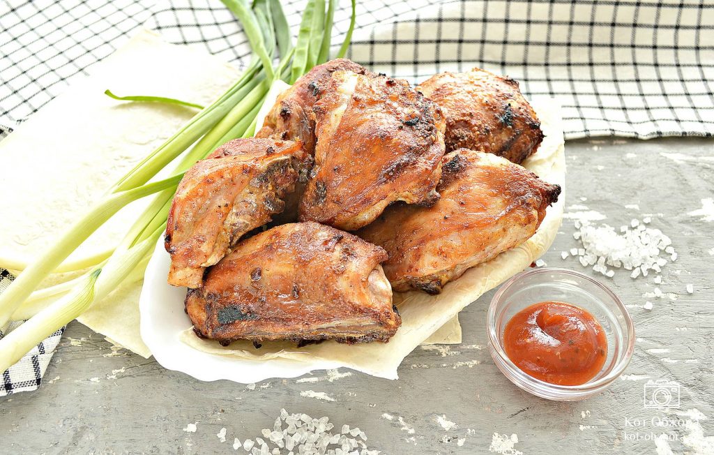 Шашлык из куриных бедер с соевым соусом