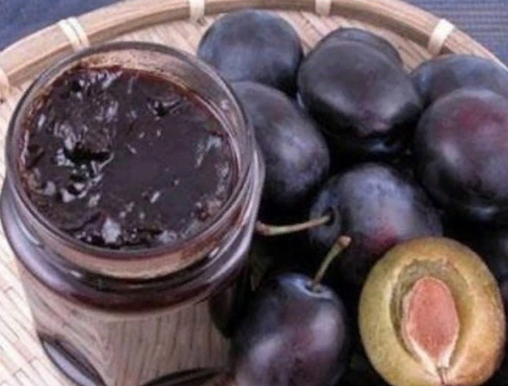 Варенье больше не варю, а жарю на сковороде: Друзья, с кем поделилась рецептом делают так же (сливовое варенье)