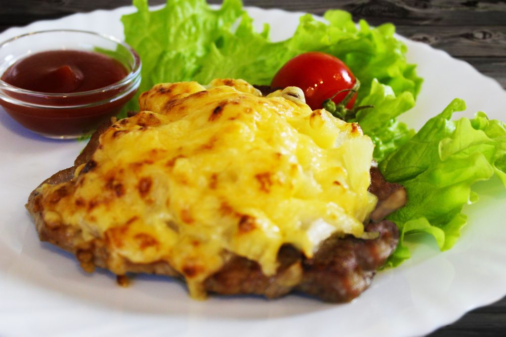 Говядина с сыром в духовке