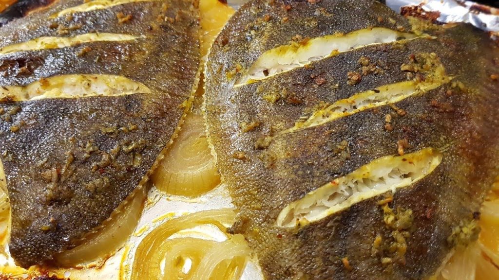 Камбала в духовке в фольге