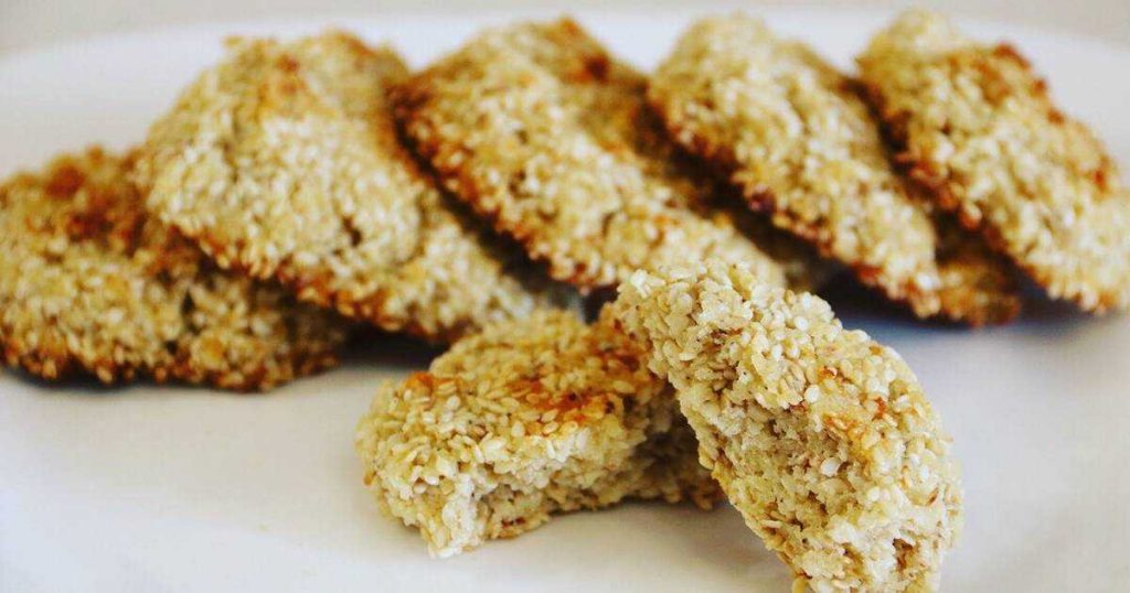 Бананово-кокосовое печенье с кунжутом, без муки и сахара