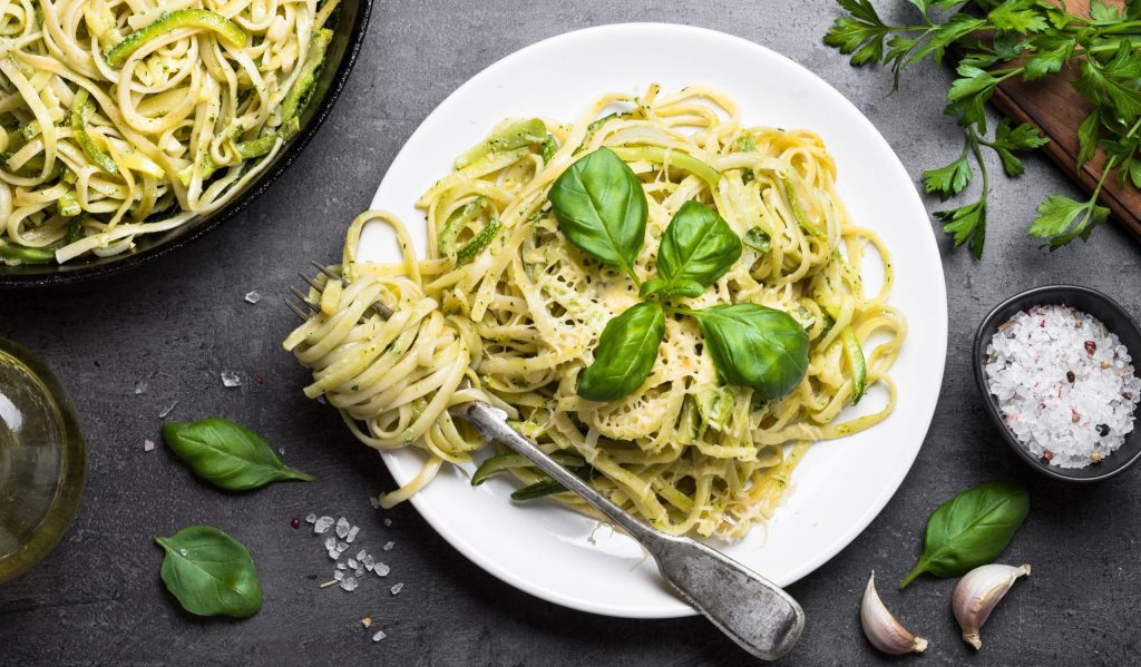 Веганские спагетти карбонара без мяса